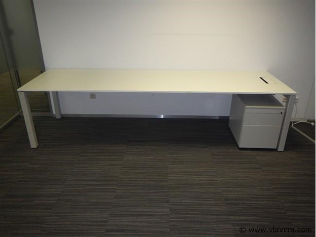 Bureau pami - afbeelding 2 van  2