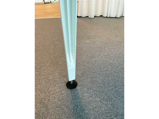 Bureau sedus met cisco meraki switch - afbeelding 3 van  11