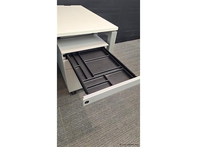 Bureau steelcase met ladenblok - afbeelding 2 van  11