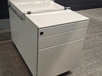 Bureau steelcase met ladenblok - afbeelding 3 van  11