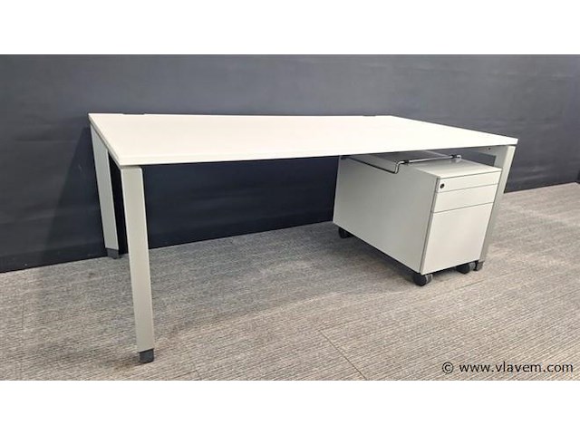 Bureau steelcase met ladenblok - afbeelding 1 van  11