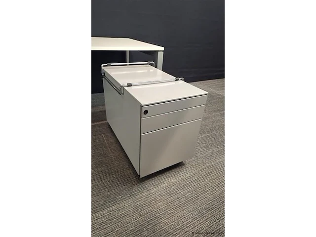 Bureau steelcase met ladenblok - afbeelding 3 van  11