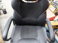 Bureau + stoel - afbeelding 2 van  2