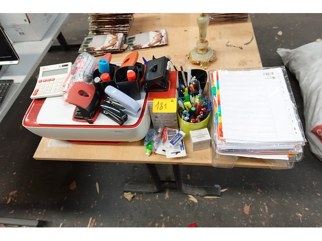 Bureau toebehoren - afbeelding 1 van  5