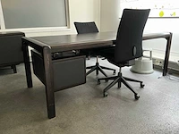 Bureau + vergadertafel
