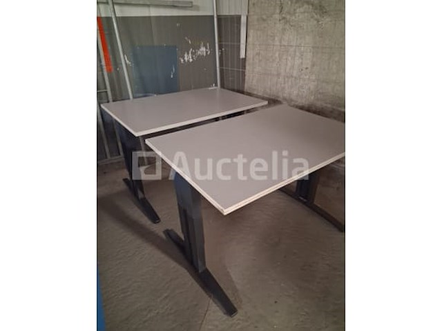 Bureau - afbeelding 1 van  1