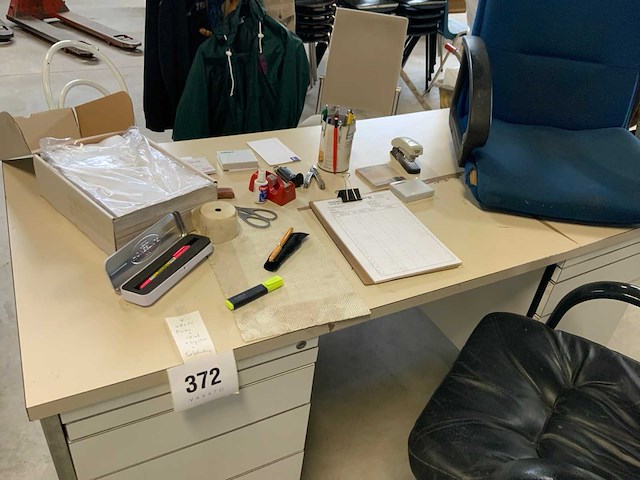 Bureau - afbeelding 3 van  8