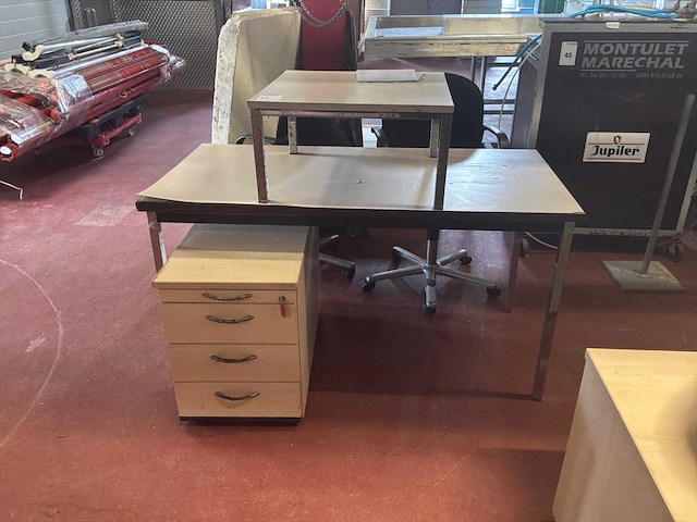 Bureau - afbeelding 5 van  5