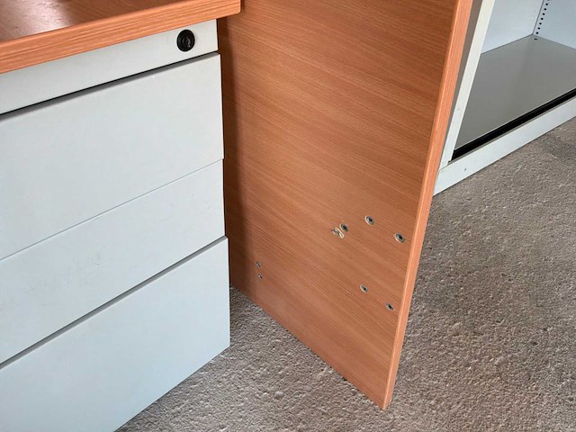 Bureau - afbeelding 8 van  10
