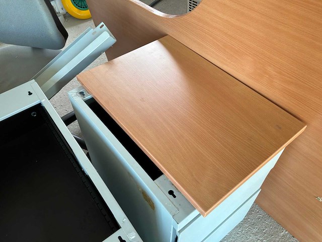 Bureau - afbeelding 9 van  10