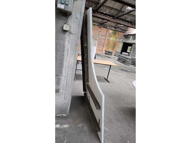 Bureau - afbeelding 5 van  6