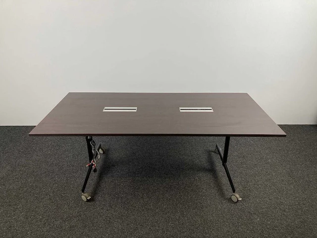 Bureau - afbeelding 1 van  12