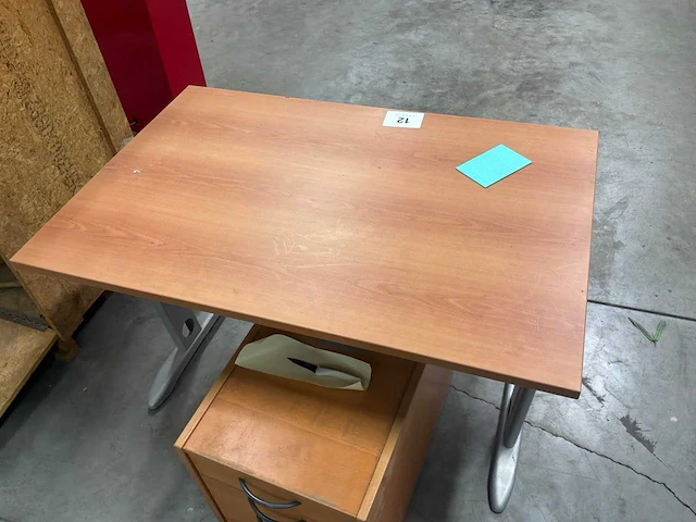 Bureau - afbeelding 2 van  4