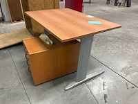Bureau - afbeelding 3 van  4