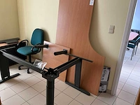 Bureau - afbeelding 1 van  7