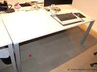 Bureau - afbeelding 1 van  1