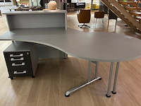 Bureau - afbeelding 1 van  5