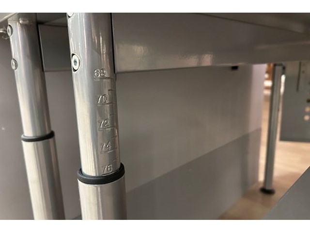 Bureau - afbeelding 5 van  5