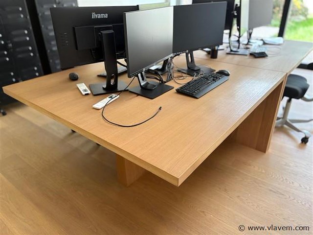 Bureau - afbeelding 2 van  3