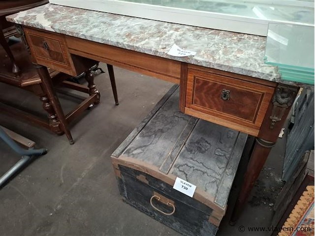 Bureau - afbeelding 1 van  3