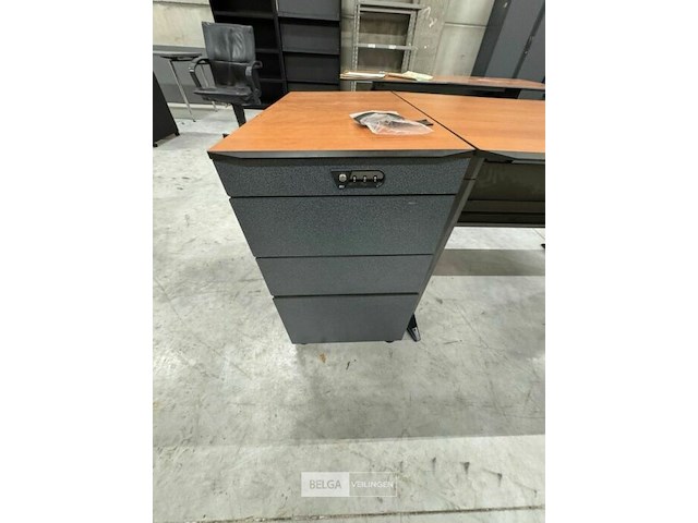 Bureau - afbeelding 5 van  5