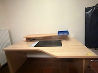Bureau - afbeelding 1 van  1