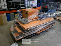 Bureau - afbeelding 1 van  8