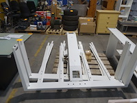 Bureau - afbeelding 1 van  2