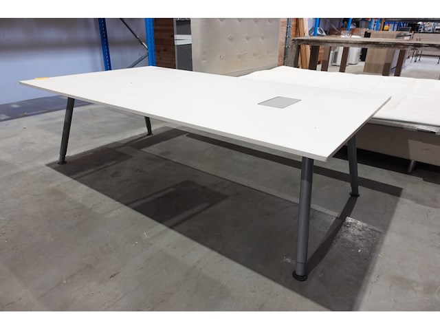 Bureau - afbeelding 1 van  2