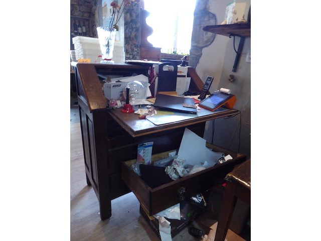 Bureau - afbeelding 2 van  2