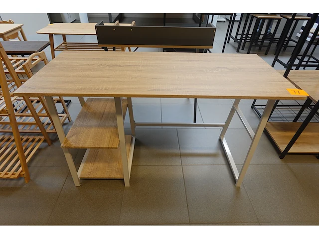 Bureau - afbeelding 1 van  3