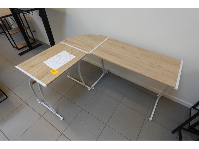Bureau - afbeelding 2 van  4