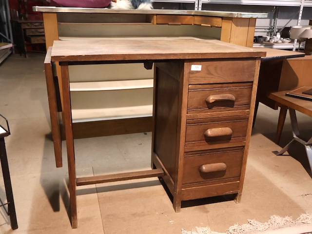 Bureau - afbeelding 1 van  3