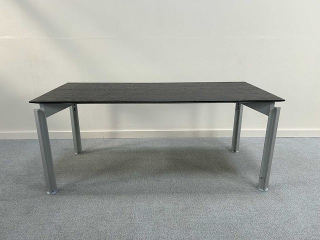 Bureau - afbeelding 1 van  4