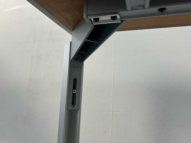 Bureau - afbeelding 3 van  4