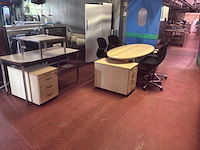 Bureau - afbeelding 1 van  3