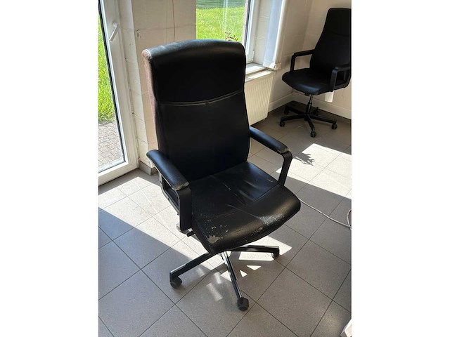 Bureau - afbeelding 4 van  5