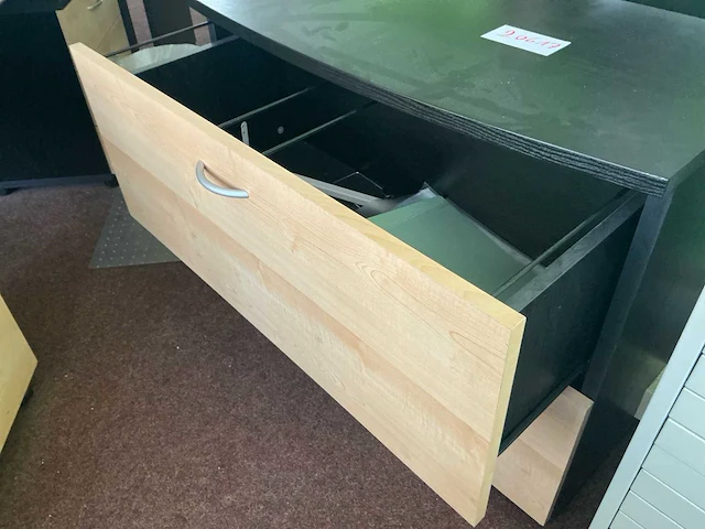 Bureau - afbeelding 7 van  7