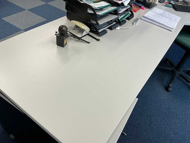 Bureau - afbeelding 5 van  9
