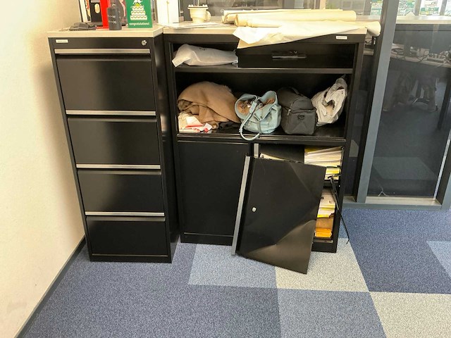 Bureau - afbeelding 6 van  9