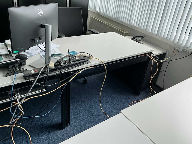 Bureau - afbeelding 4 van  6