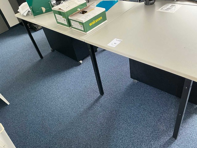 Bureau - afbeelding 6 van  6