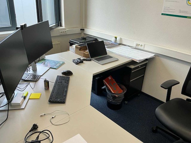 Bureau - afbeelding 2 van  4