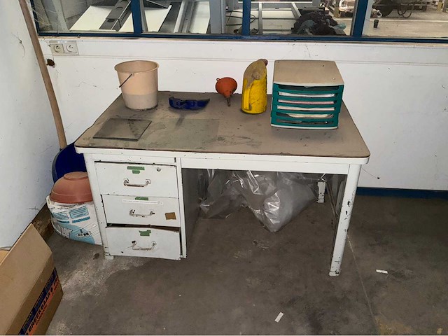 Bureau - afbeelding 2 van  4