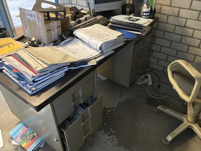 Bureau - afbeelding 9 van  14