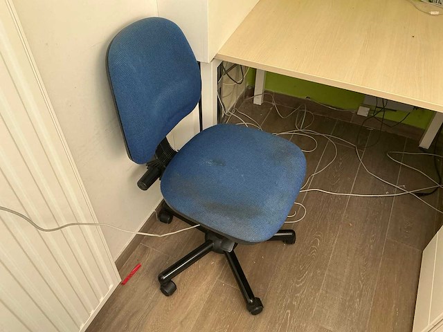 Bureau - afbeelding 4 van  5