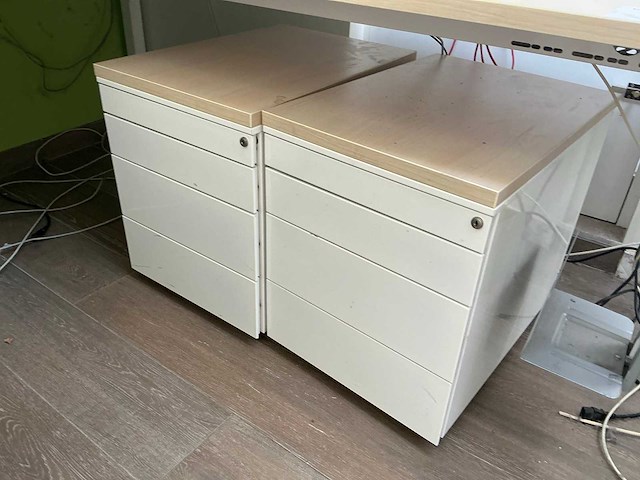 Bureau - afbeelding 5 van  5