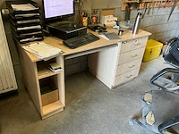Bureau - afbeelding 2 van  2