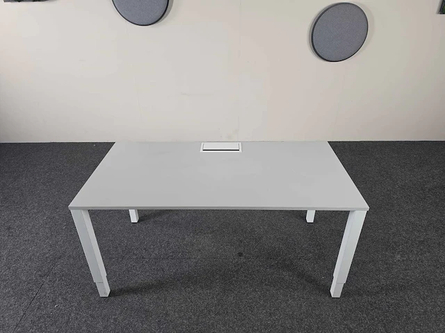 Bureau - afbeelding 1 van  3