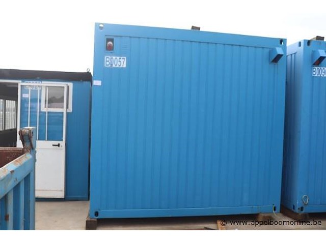 Bureaucontainer, met deur, ramen, bureau, stoelen en elektrische verwarming, werking niet gekend - afbeelding 1 van  4